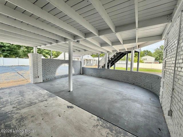 6709 Cooper Chapel Rd, Louisville, KY 40229