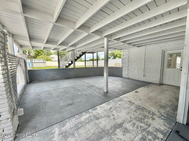 6709 Cooper Chapel Rd, Louisville, KY 40229