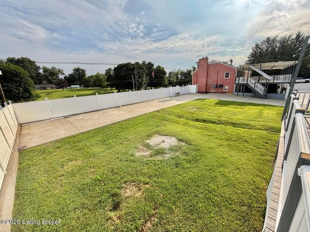 6709 Cooper Chapel Rd, Louisville, KY 40229