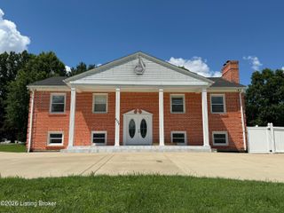 6709 Cooper Chapel Rd, Louisville, KY 40229