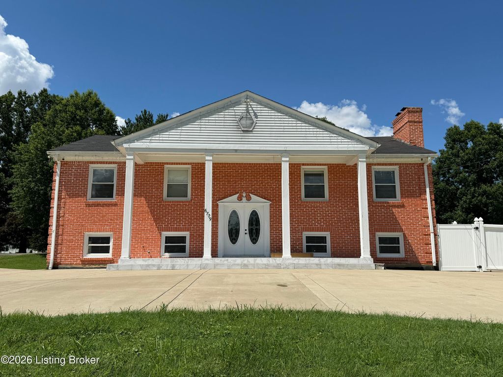 6709 Cooper Chapel Rd, Louisville, KY 40229