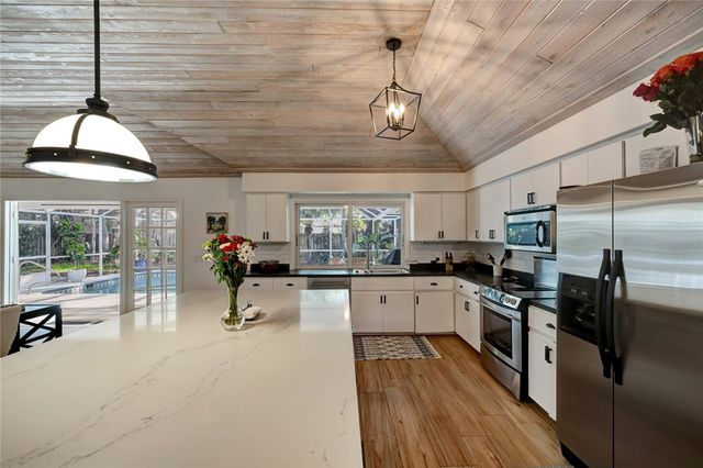 1024 Palmar De Ays Drive, Vero Beach, FL 32963