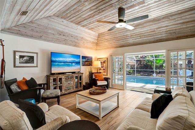 1024 Palmar De Ays Drive, Vero Beach, FL 32963