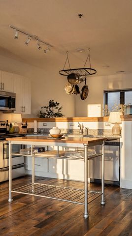 1225 4th Ave S Apt 114, Nashville, TN 37210