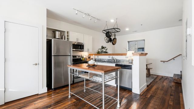 1225 4th Ave S Apt 114, Nashville, TN 37210