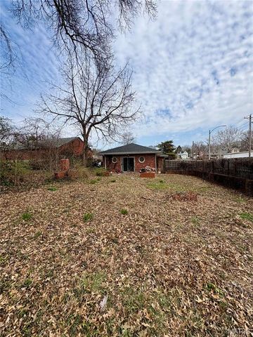 6100 Garesche Avenue, St Louis, MO 63136