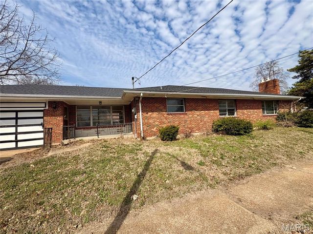 6100 Garesche Avenue, St Louis, MO 63136