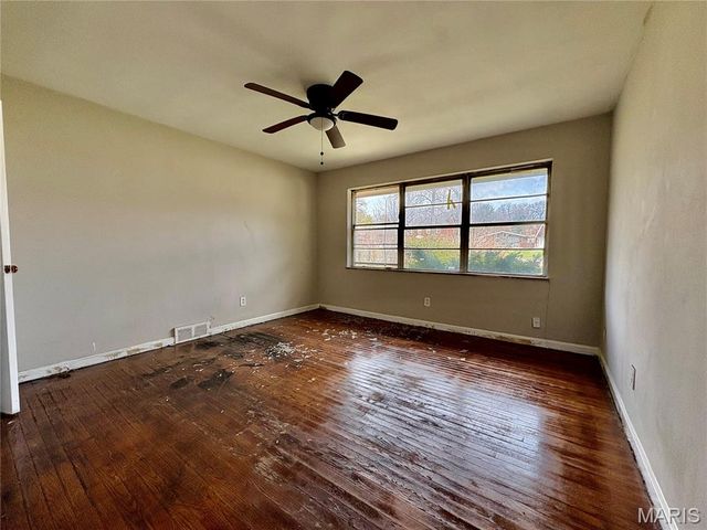 6100 Garesche Avenue, St Louis, MO 63136