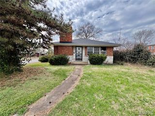 6100 Garesche Avenue, St Louis, MO 63136