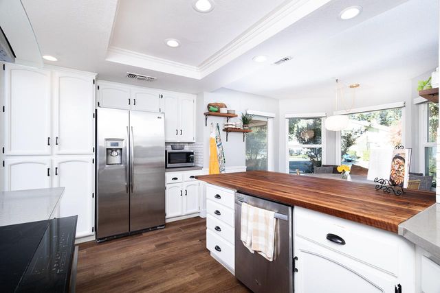 1830 Pebblewood Dr, Sacramento, CA 95833