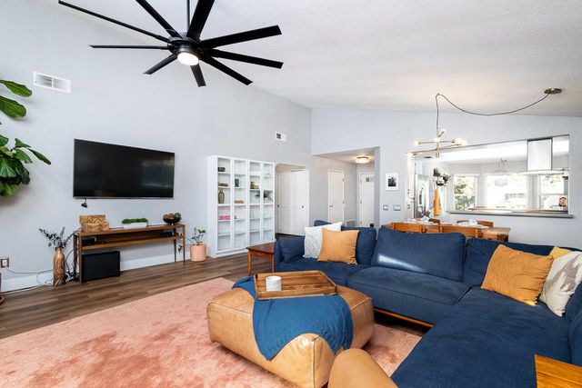 1830 Pebblewood Dr, Sacramento, CA 95833