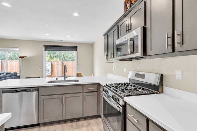 2809 Hawaiian Petrel Ave, Modesto, CA 95355