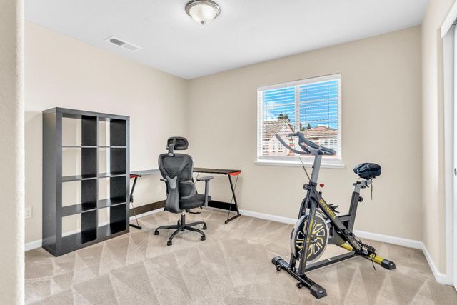 2809 Hawaiian Petrel Ave, Modesto, CA 95355