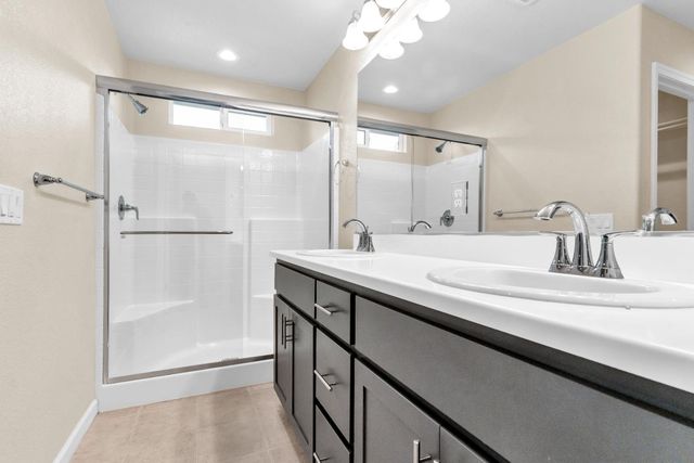 2809 Hawaiian Petrel Ave, Modesto, CA 95355