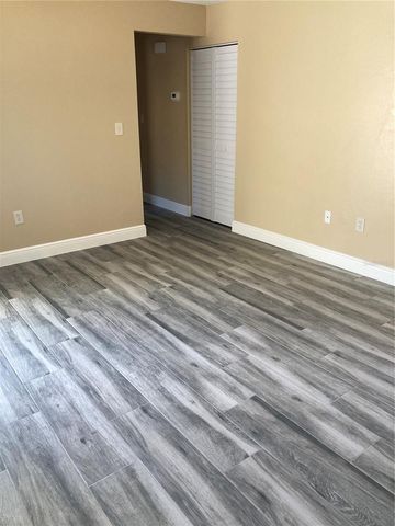 3588 MERIDEN AVENUE B, Oldsmar, FL 34677