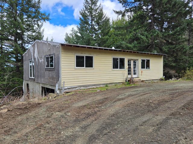 3790 Thomas Road, Miranda, CA 95553