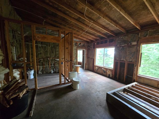 3790 Thomas Road, Miranda, CA 95553