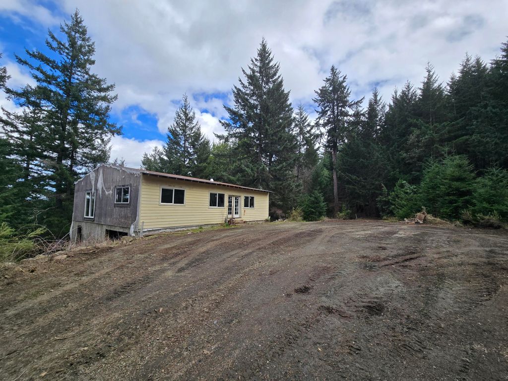 3790 Thomas Road, Miranda, CA 95553