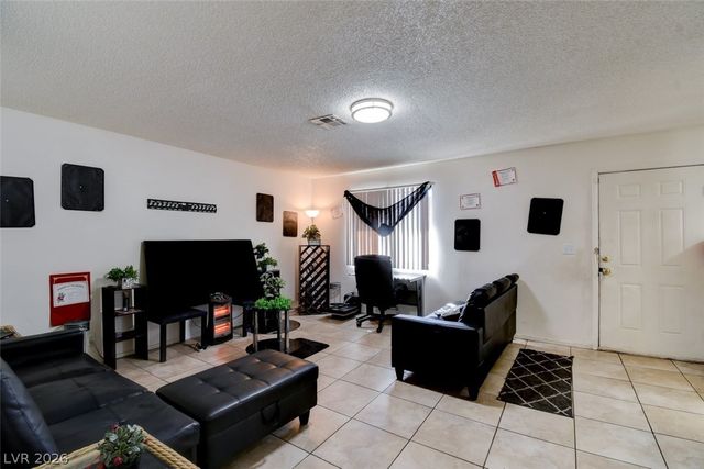 4300 North Lamont Street 243, Las Vegas, NV 89115