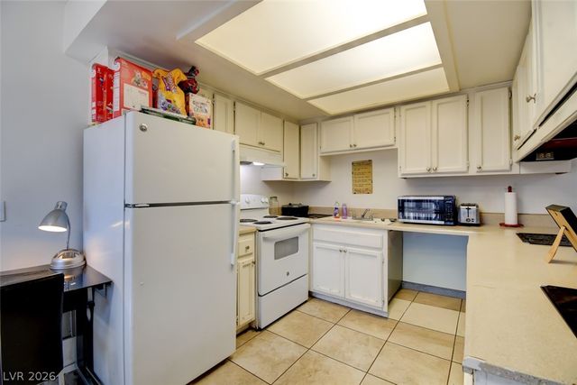 4300 North Lamont Street 243, Las Vegas, NV 89115