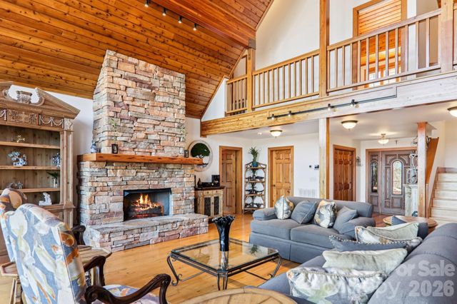 266 Lost Mine Trail, Brevard, NC 28712