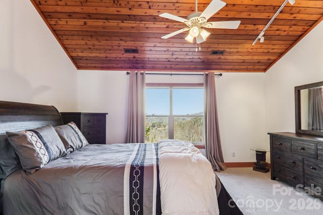 266 Lost Mine Trail, Brevard, NC 28712