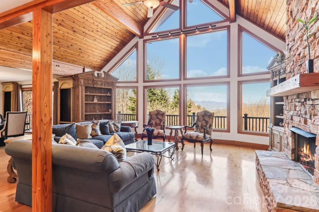 266 Lost Mine Trail, Brevard, NC 28712