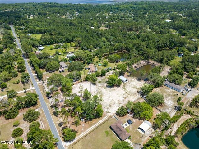 85142 CREWS Road, Fernandina Beach, FL 32034