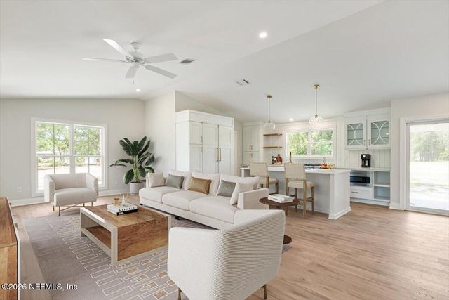 85142 CREWS Road, Fernandina Beach, FL 32034