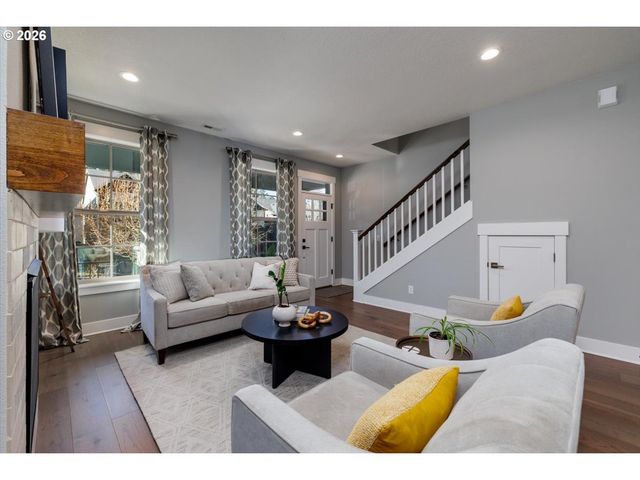 9043 Sw WEST HAVEN Dr, Portland, OR 97225