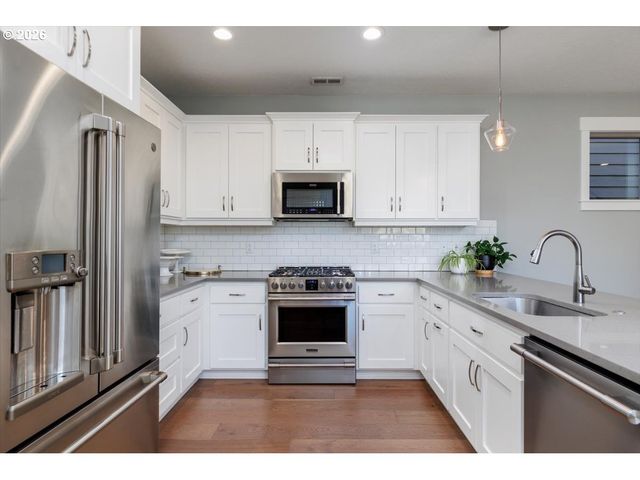 9043 Sw WEST HAVEN Dr, Portland, OR 97225