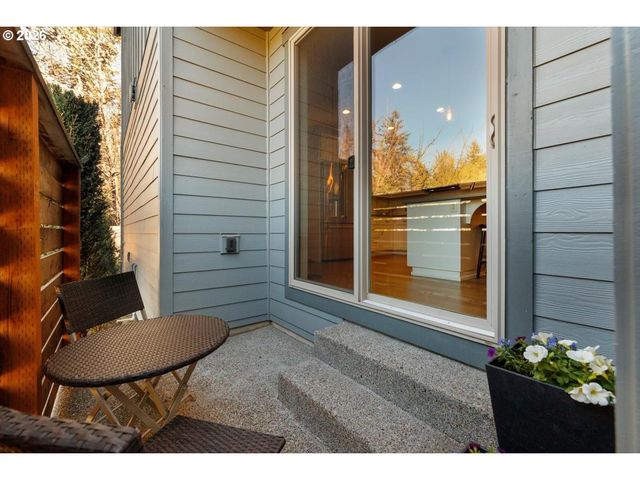 9043 Sw WEST HAVEN Dr, Portland, OR 97225