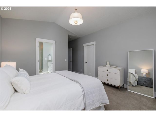 9043 Sw WEST HAVEN Dr, Portland, OR 97225