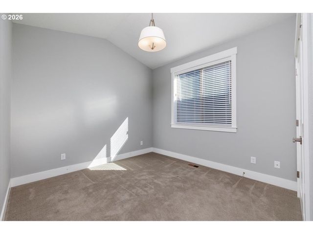 9043 Sw WEST HAVEN Dr, Portland, OR 97225