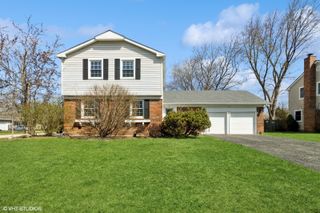 12 Cloverdale Court, Buffalo Grove, IL 60089