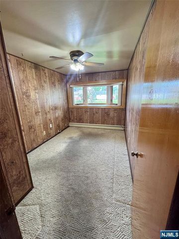 14 Berwick Way, Piscataway, NJ 08854
