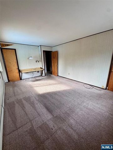 14 Berwick Way, Piscataway, NJ 08854