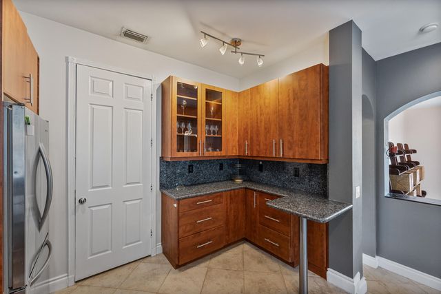 6380 BELLA Circle 905, Boynton Beach, FL 33437