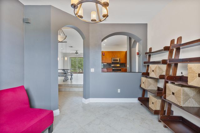 6380 BELLA Circle 905, Boynton Beach, FL 33437