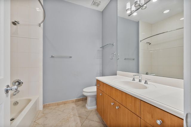 6380 BELLA Circle 905, Boynton Beach, FL 33437
