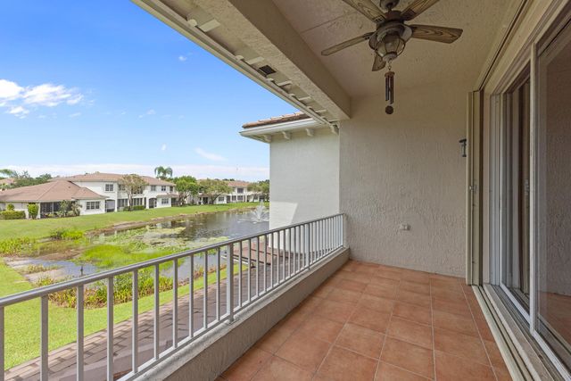 6380 BELLA Circle 905, Boynton Beach, FL 33437