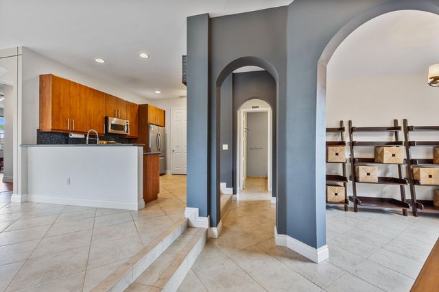 6380 BELLA Circle 905, Boynton Beach, FL 33437
