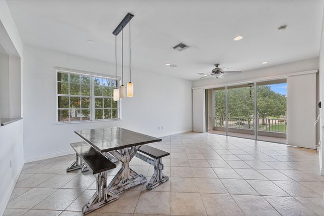 6380 BELLA Circle 905, Boynton Beach, FL 33437