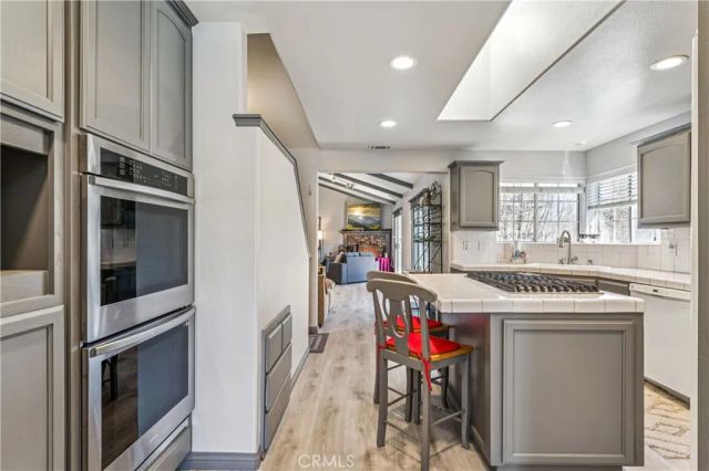 27487 North Bay, Lake Arrowhead, CA 92352