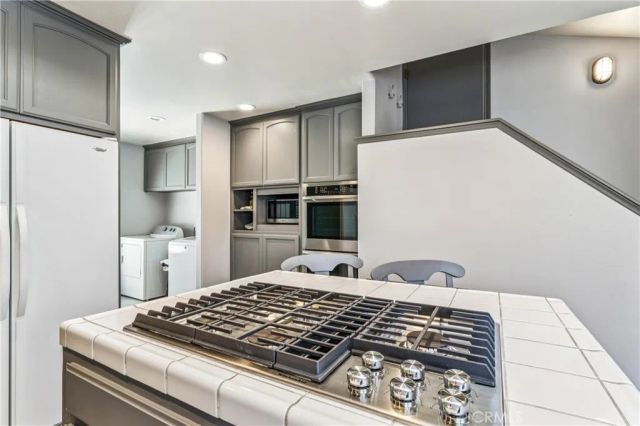 27487 North Bay, Lake Arrowhead, CA 92352