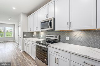 21894 HAWKSBILL HIGH CIR #103, Sterling, VA 20164