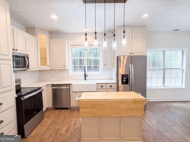 346 Carnation Drive, Social Circle, GA 30025