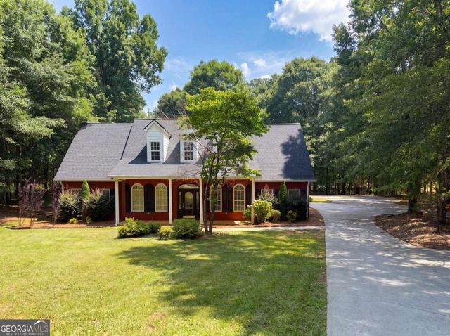 346 Carnation Drive, Social Circle, GA 30025