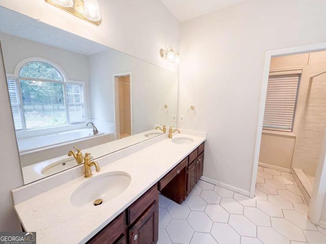 346 Carnation Drive, Social Circle, GA 30025