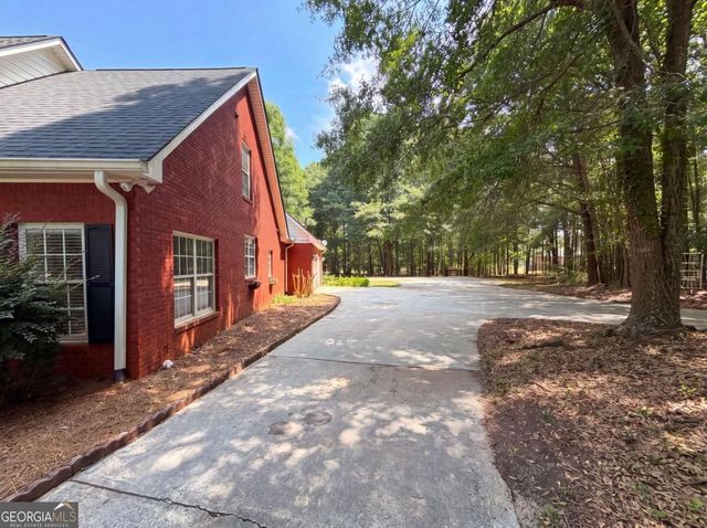 346 Carnation Drive, Social Circle, GA 30025